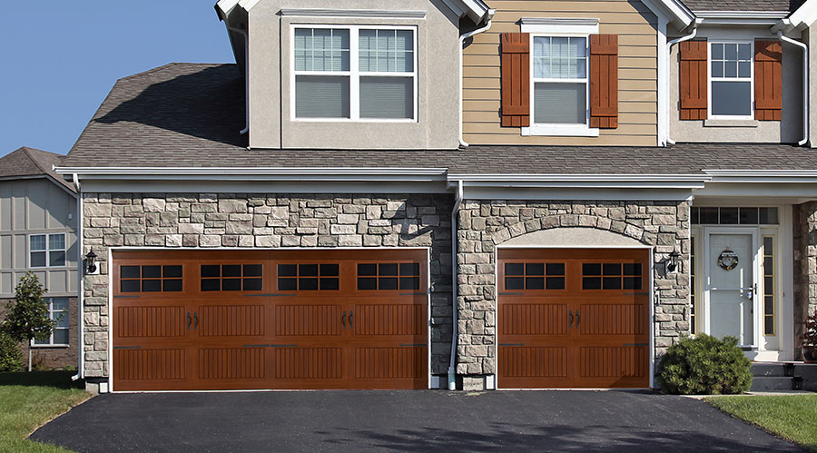 classic-wood-residential-garage-doors