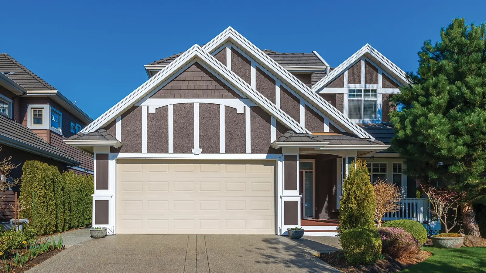 Impression Steel Collection® Garage Doors