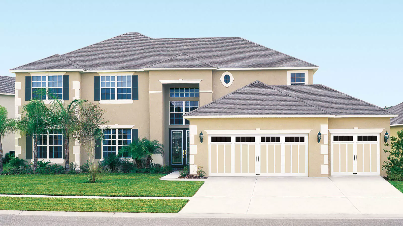 Courtyard Collection® Wind Load Garage Doors